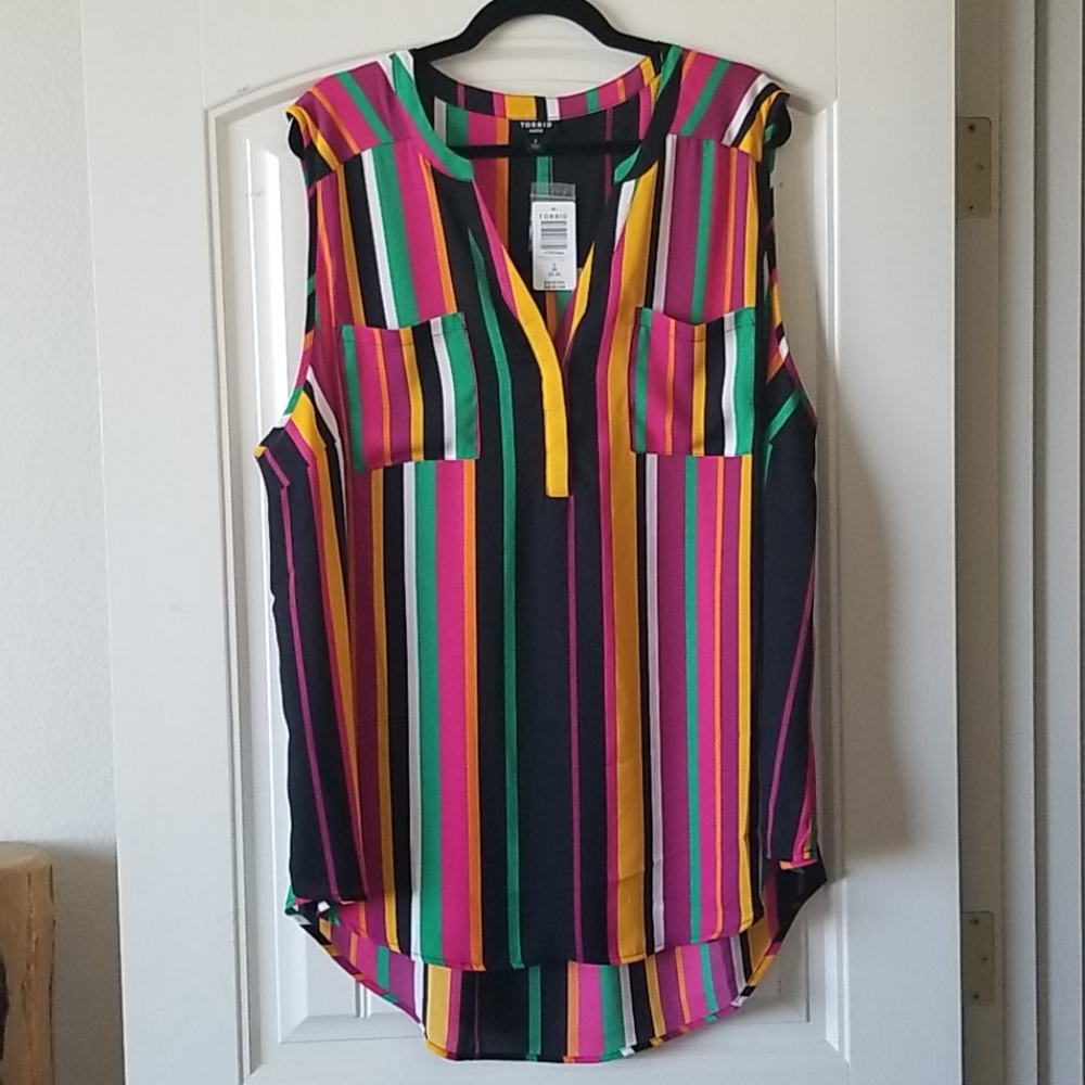 Torrid Size 3 Mutli colored sleeveless blouse